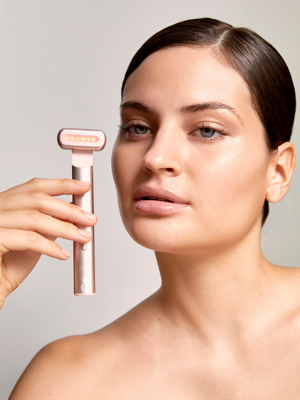 4-in-1 Red Light SkinCare Wand - Glowmi®