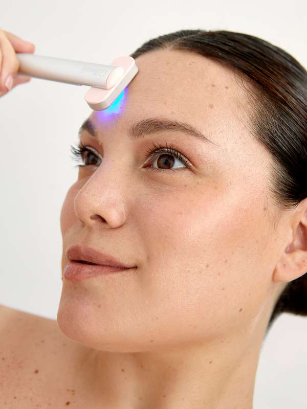 4-in-1 Red Light SkinCare Wand - Glowmi®